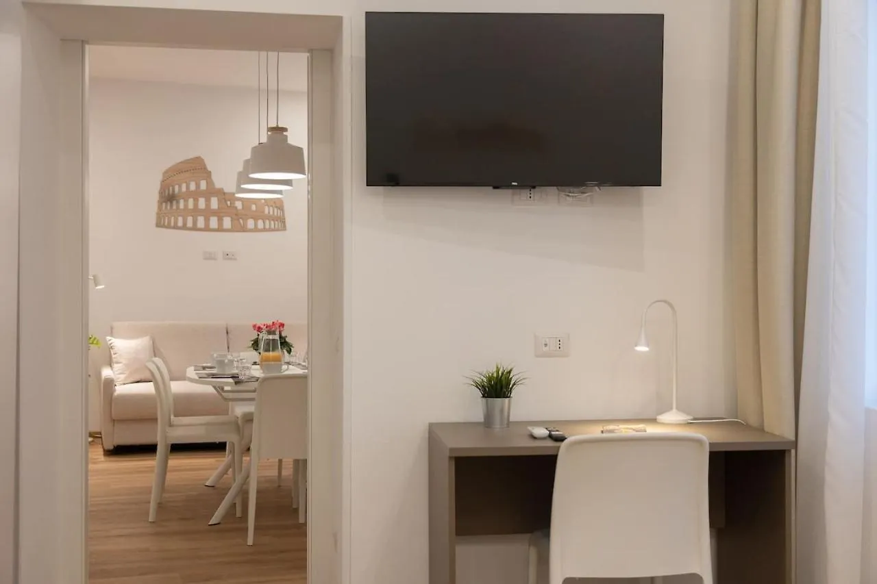 Colosseum Holidays - Three-Bedroom Apartment Rome Italy