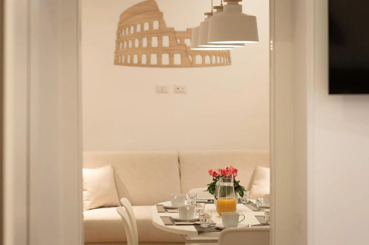 Colosseum Holidays - Three-Bedroom Apartment Rome 0*,